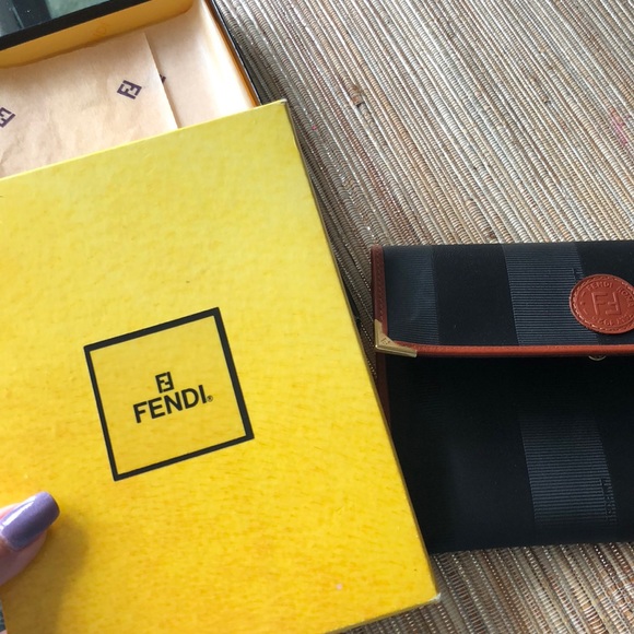 FENDI Small purse - Picture 6 of 8